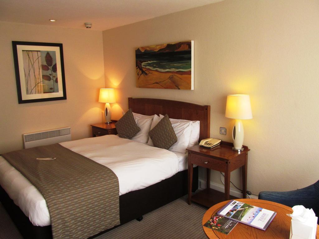 Redwood Hotel Bristol Room photo